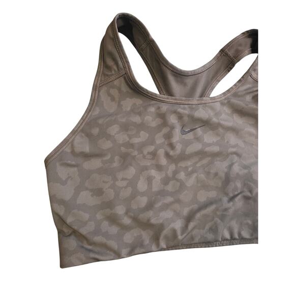 Nike Dri Fit Sports Bra L Womens Green Animal Print Pullover Wireless Athletic - Picture 2 of 6